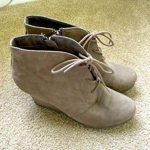Merona tan wedge boots
